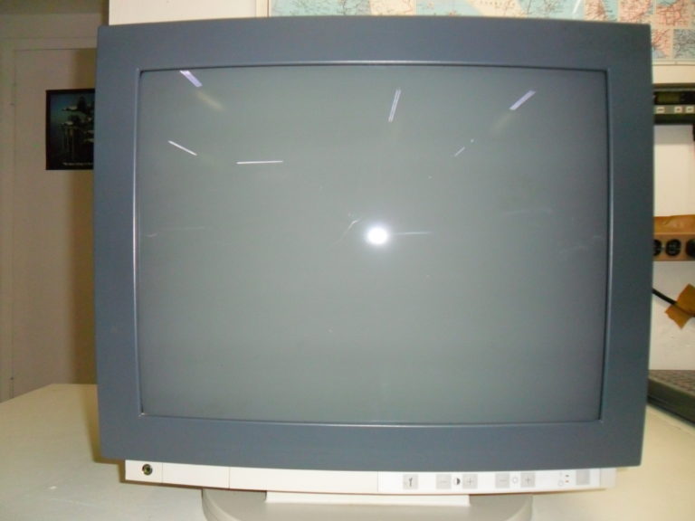 Siemens Simomed 44cm monitor part number: 1102628. Condition: Excellent visual and working condition (fully refurbished).
 Warranty: 6-month