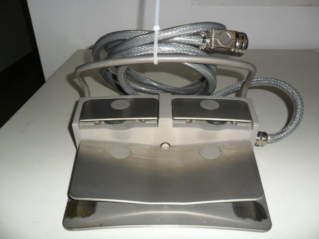Siemens Foot- Switch part number 7721603. Condition: Excellent visual and working condition (fully refurbished).
 Warranty: 6-month